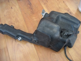 Mercedes Benz - WINDSHILD RESERVER BOTTLE - 2048601860